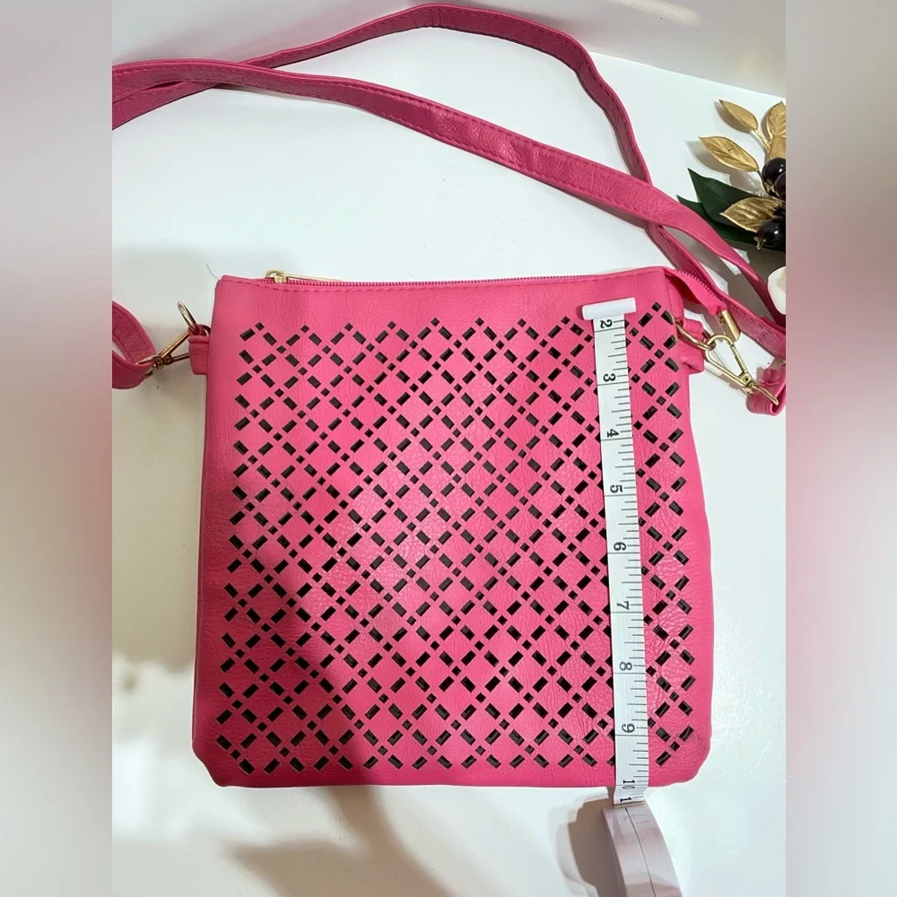 Metallic-Sheen Magenta Crossbody Bag -NWOT ♦️ - Picture 8 of 9